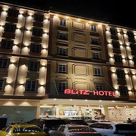 Blitz Hotel Batam Tanjung Uncang Sekupang Exterior foto