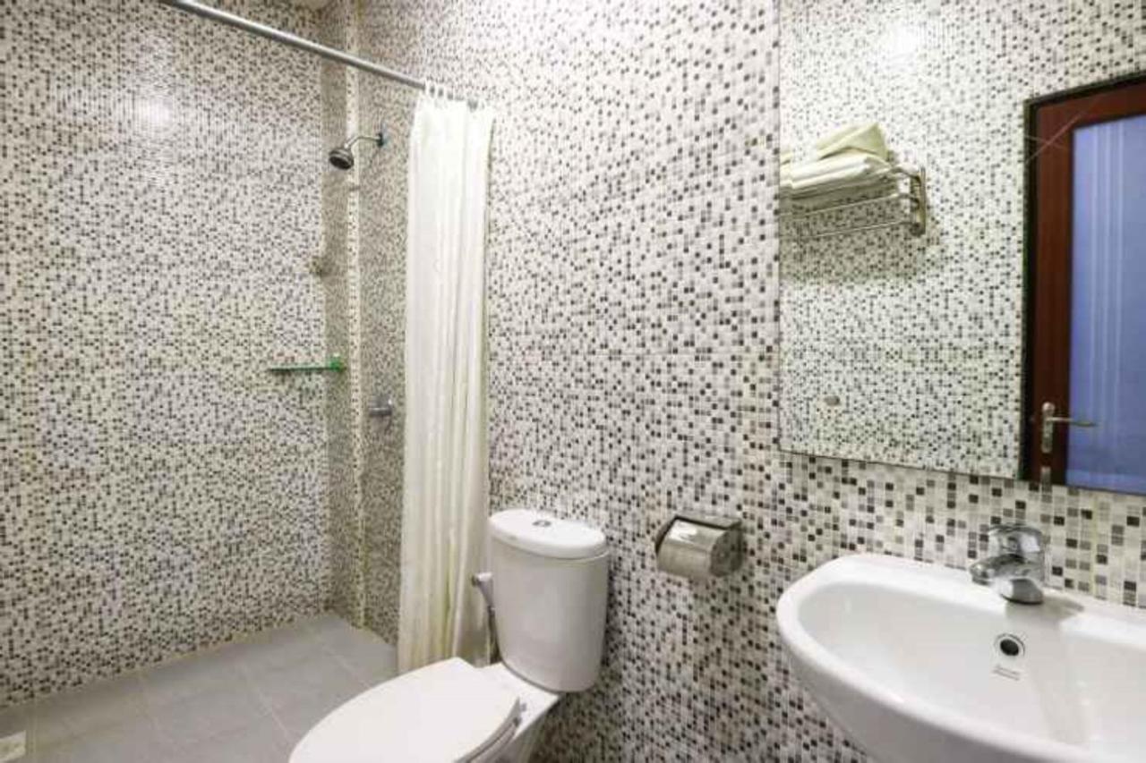 Blitz Hotel Batam Tanjung Uncang Sekupang Exterior foto