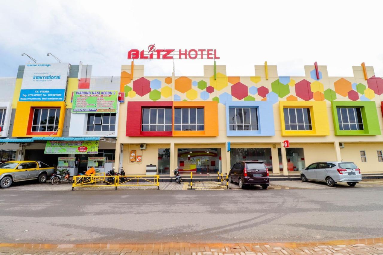 Blitz Hotel Batam Tanjung Uncang Sekupang Exterior foto