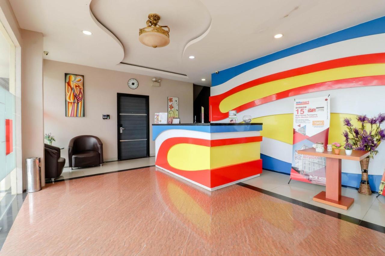 Blitz Hotel Batam Tanjung Uncang Sekupang Exterior foto